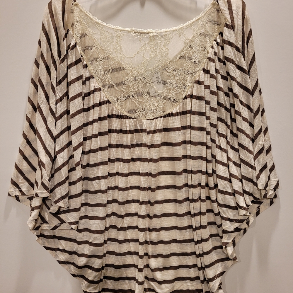 Top - Picture 2 of 3